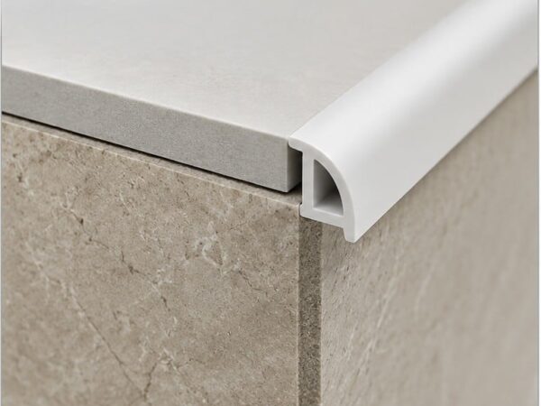 Γωνιακό Προφίλ PVC Κλειστού Τύπου H=10mm – 270cm